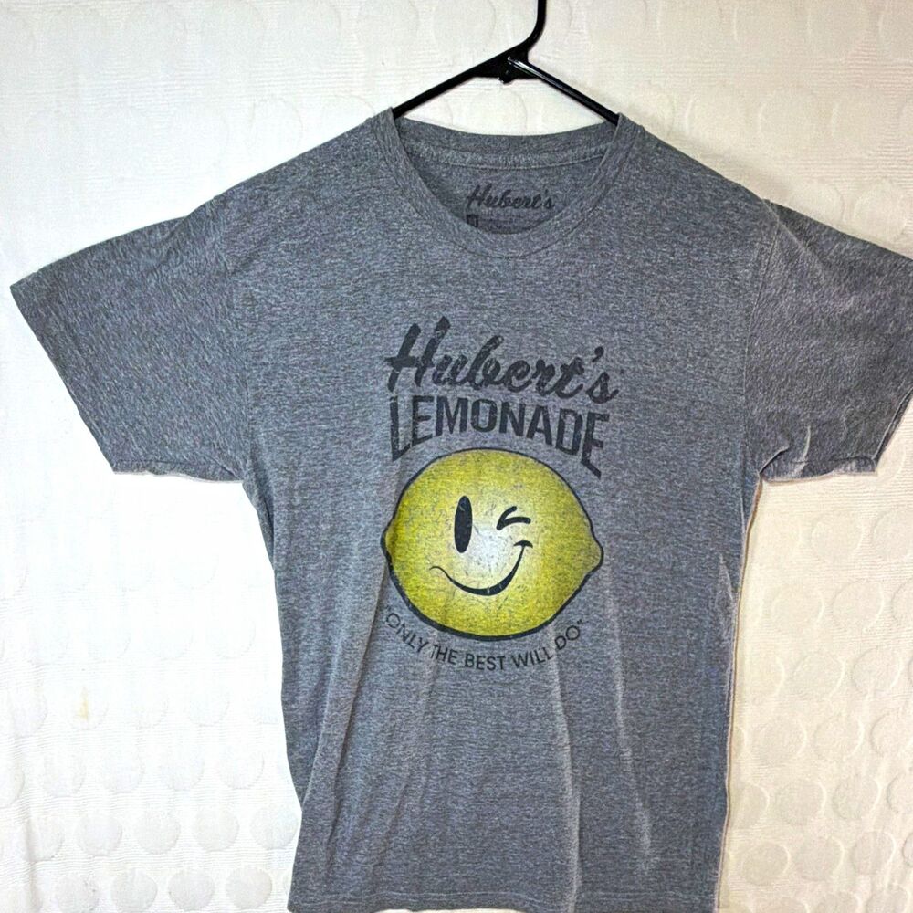 Hulbert’s Lemonade Gray Lemon Graphic Logo Crew Neck Short Sleeve Tee Size M